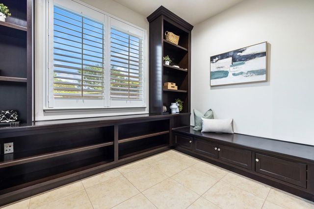 1945 N Emil Avenue, Clovis, CA 93619