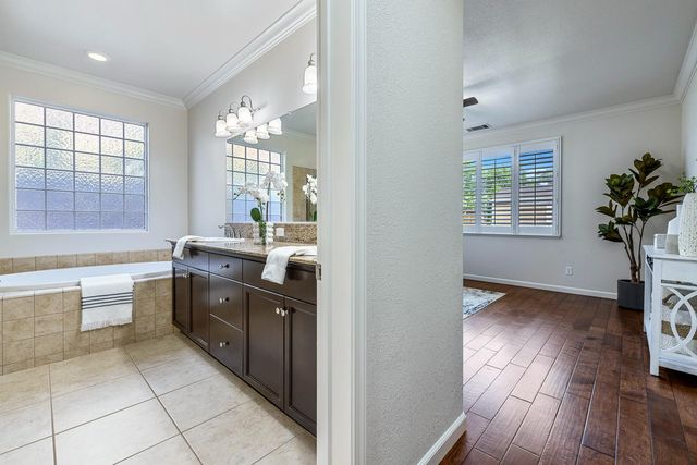 1945 N Emil Avenue, Clovis, CA 93619