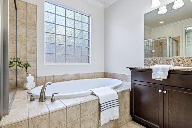 1945 N Emil Avenue, Clovis, CA 93619