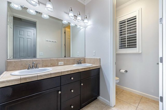 1945 N Emil Avenue, Clovis, CA 93619