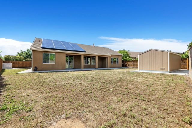 1945 N Emil Avenue, Clovis, CA 93619