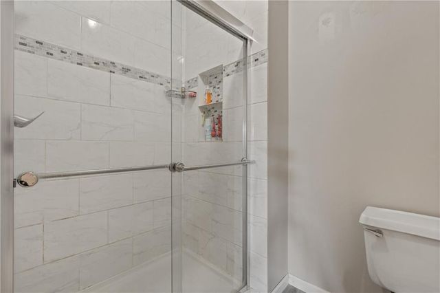 6498 NW Morrell Drive, Parkville, MO 64152