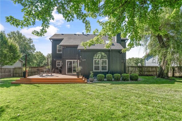 6498 NW Morrell Drive, Parkville, MO 64152