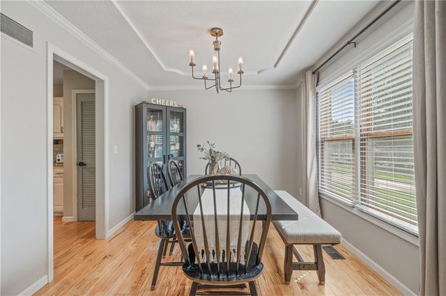 6498 NW Morrell Drive, Parkville, MO 64152