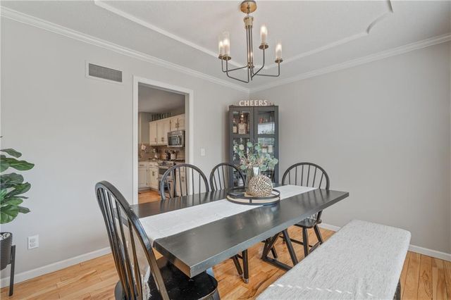 6498 NW Morrell Drive, Parkville, MO 64152