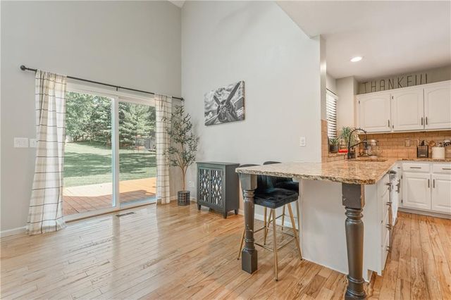 6498 NW Morrell Drive, Parkville, MO 64152