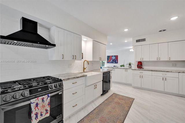 1254 Buchanan St, Hollywood, FL 33019