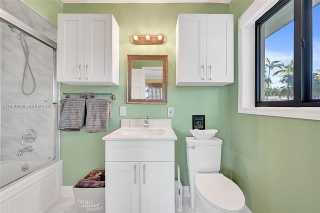 1254 Buchanan St, Hollywood, FL 33019