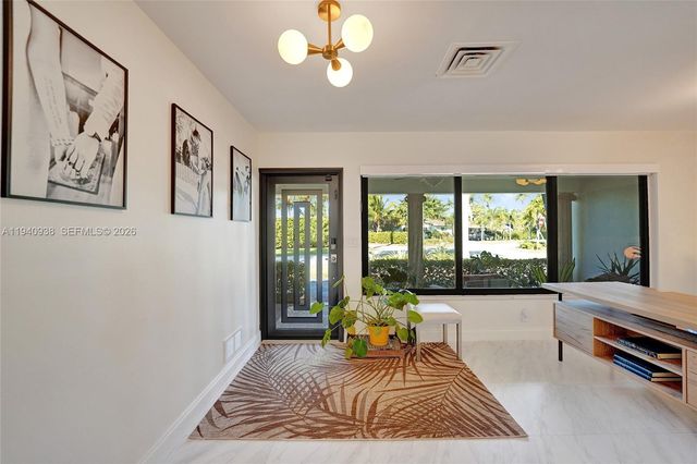 1254 Buchanan St, Hollywood, FL 33019