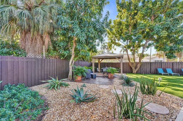 1254 Buchanan St, Hollywood, FL 33019