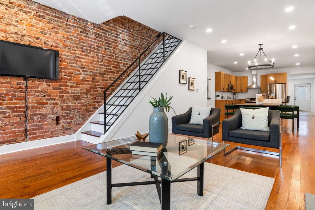 334 ROXBOROUGH AVE, PHILADELPHIA, PA 19128 — photo 3