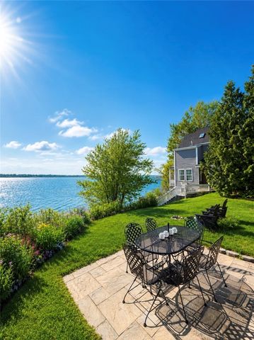 13 Harding Avenue, East Providence, RI 02915