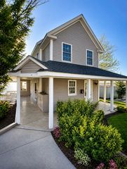 13 Harding Avenue, East Providence, RI 02915