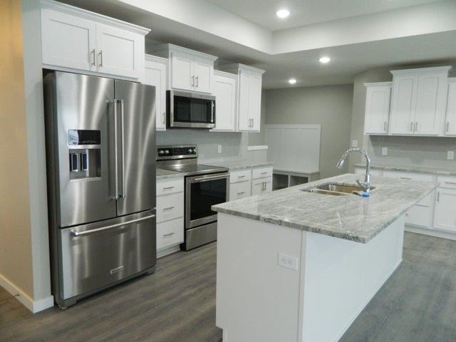 904 23rd St Circle NE, Kasson, MN 55944