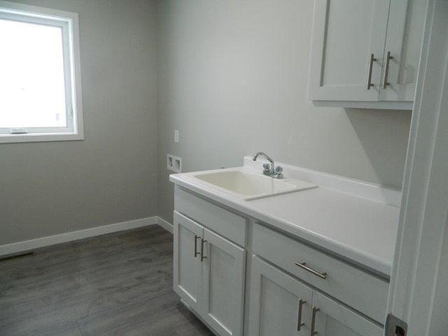 904 23rd St Circle NE, Kasson, MN 55944