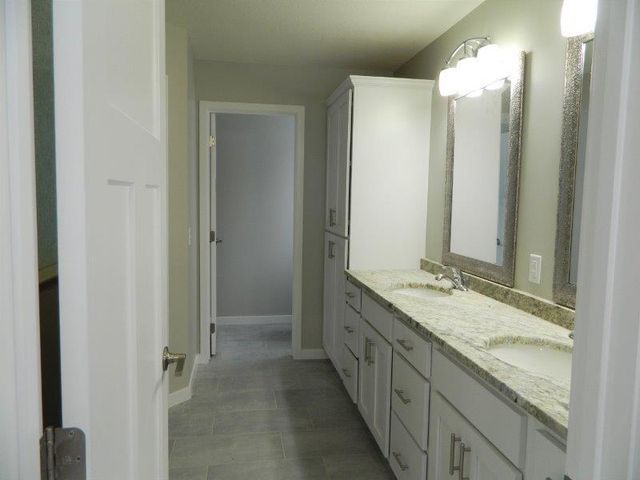 904 23rd St Circle NE, Kasson, MN 55944