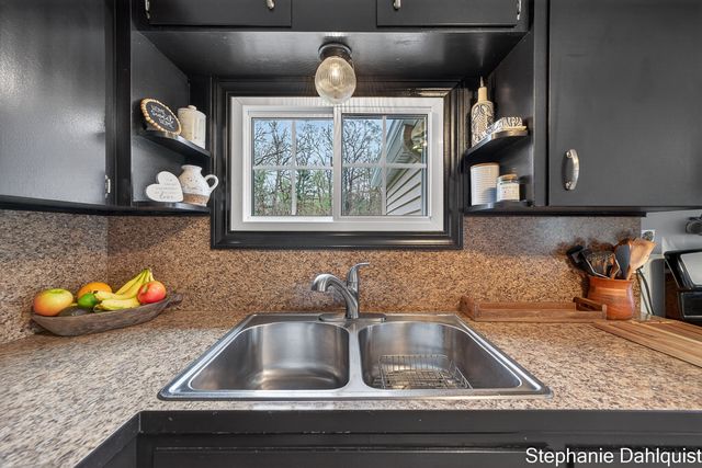 1662 N Roberts Road, Muskegon, MI 49445