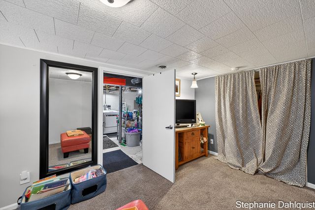 1662 N Roberts Road, Muskegon, MI 49445