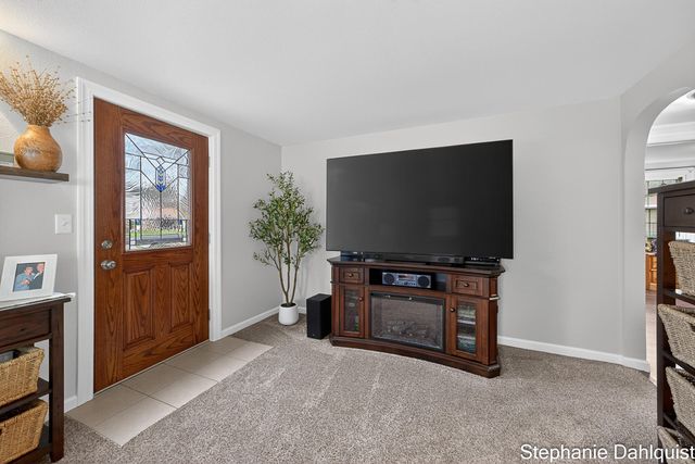 1662 N Roberts Road, Muskegon, MI 49445