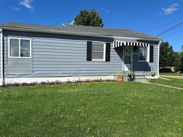 1574 S Graham Road, Flint, MI 48532