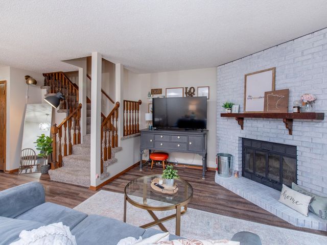 1883 County Road E E, White Bear Lake, MN 55110