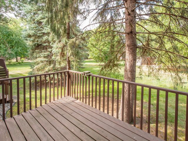 1883 County Road E E, White Bear Lake, MN 55110