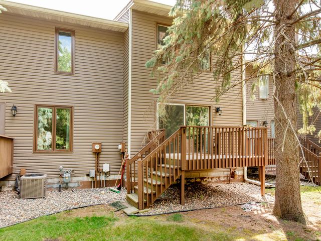 1883 County Road E E, White Bear Lake, MN 55110