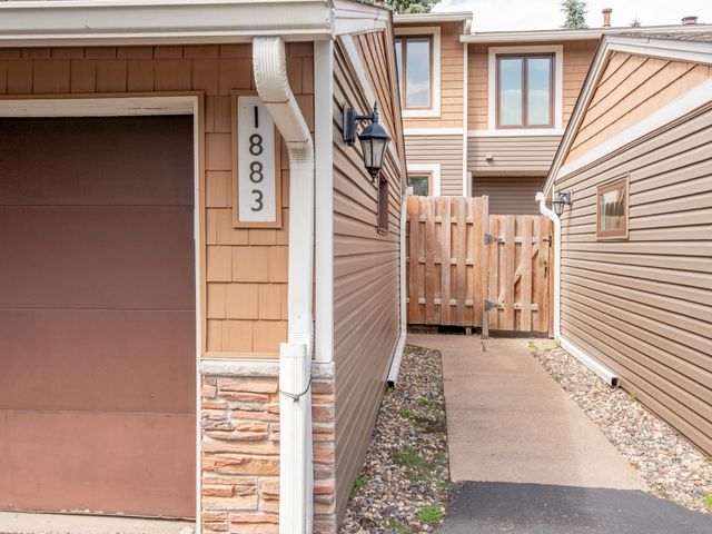 1883 County Road E E, White Bear Lake, MN 55110