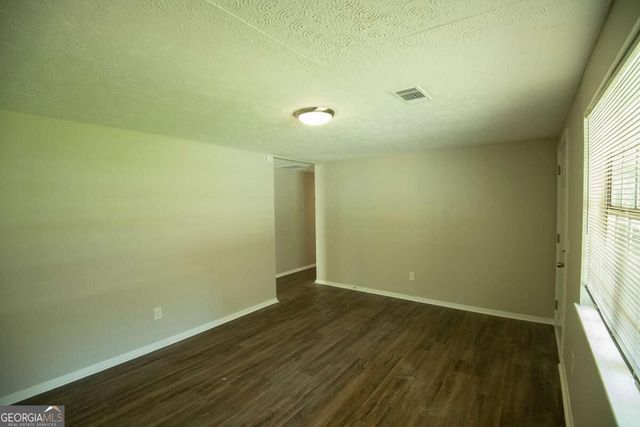 20 Woodland Drive, Carrollton, GA 30117