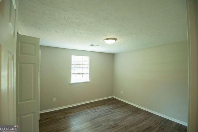 20 Woodland Drive, Carrollton, GA 30117