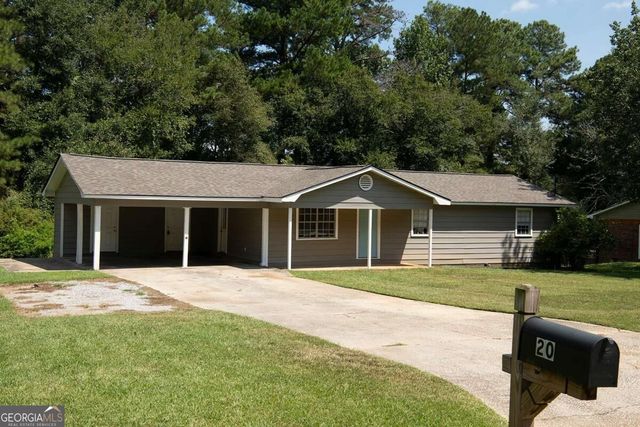 20 Woodland Drive, Carrollton, GA 30117
