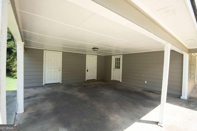 20 Woodland Drive, Carrollton, GA 30117