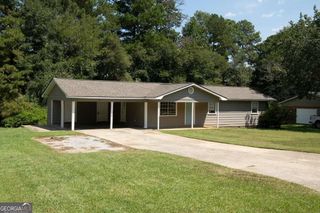20 Woodland Drive, Carrollton, GA 30117