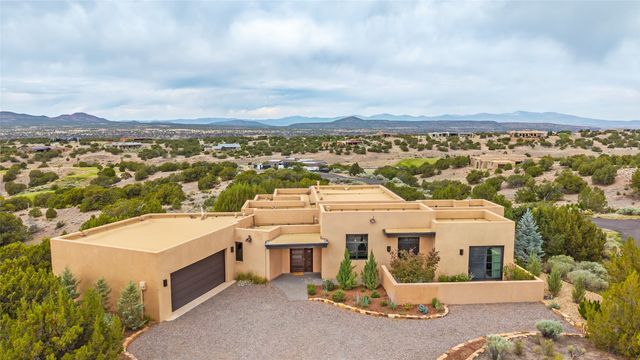 36 Calle Mi Gusto, Santa Fe, NM 87506