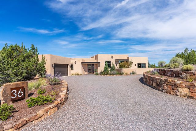 36 Calle Mi Gusto, Santa Fe, NM 87506