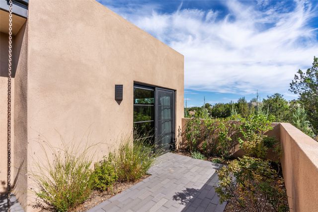 36 Calle Mi Gusto, Santa Fe, NM 87506