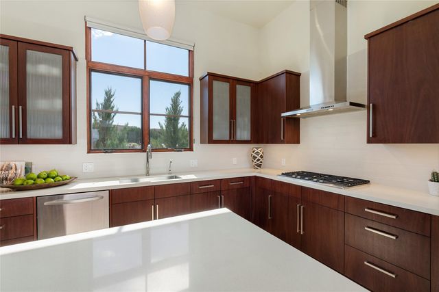 36 Calle Mi Gusto, Santa Fe, NM 87506