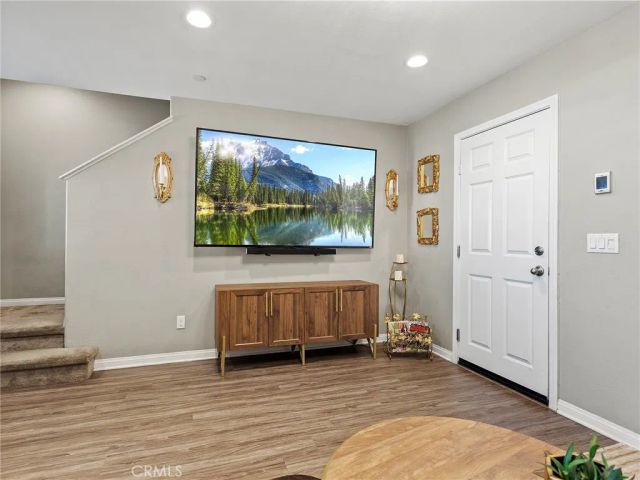 14860 Nordhoff Street, Panorama City, CA 91402