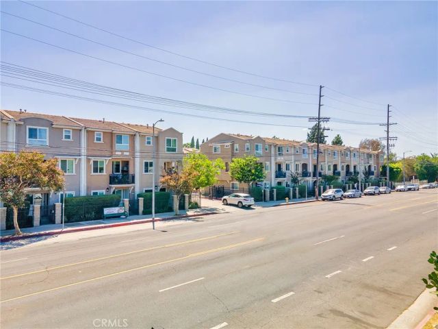 14860 Nordhoff Street, Panorama City, CA 91402