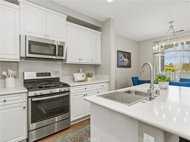 14860 Nordhoff Street, Panorama City, CA 91402