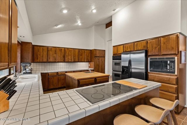 2305 E Packsaddle Dr, Coeur D'alene, ID 83815