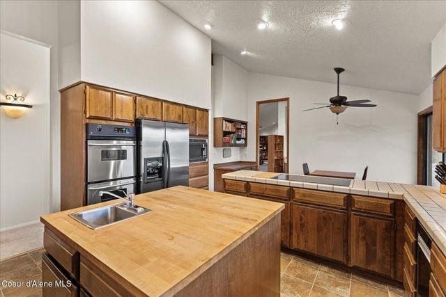 2305 E Packsaddle Dr, Coeur D'alene, ID 83815