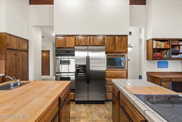 2305 E Packsaddle Dr, Coeur D'alene, ID 83815