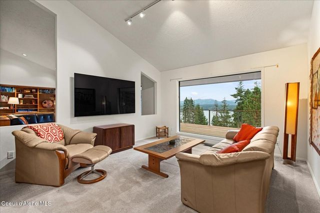2305 E Packsaddle Dr, Coeur D'alene, ID 83815