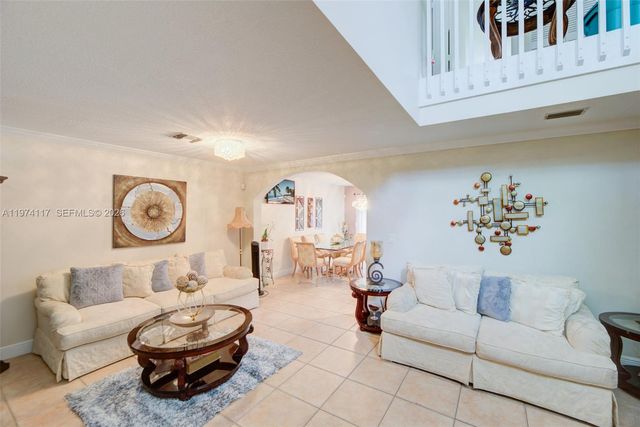 10 NW 110th Ave, Plantation, FL 33324