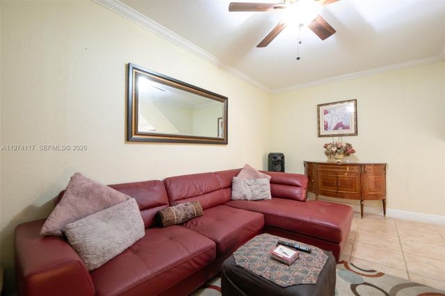 10 NW 110th Ave, Plantation, FL 33324