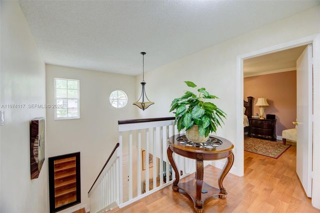 10 NW 110th Ave, Plantation, FL 33324