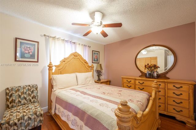 10 NW 110th Ave, Plantation, FL 33324