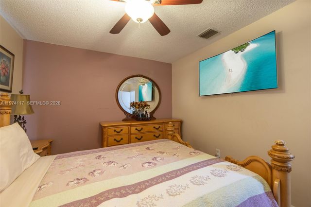 10 NW 110th Ave, Plantation, FL 33324