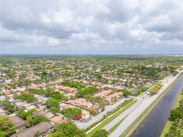 10 NW 110th Ave, Plantation, FL 33324